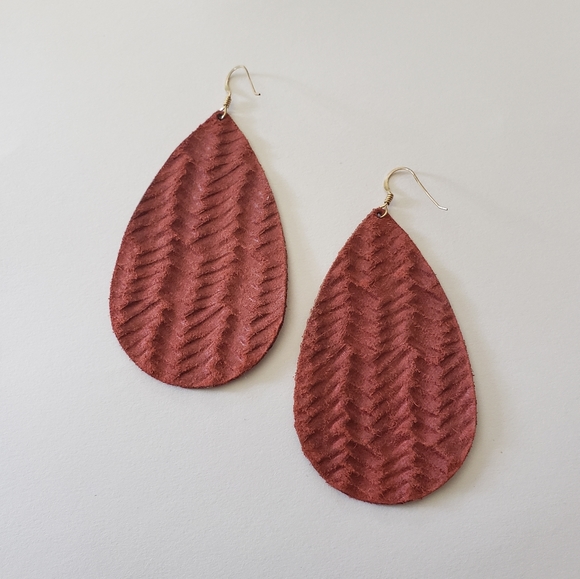 Nickel and Suede Large Teardrop Leather Earrings Rust Knit - Picture 7 of 8